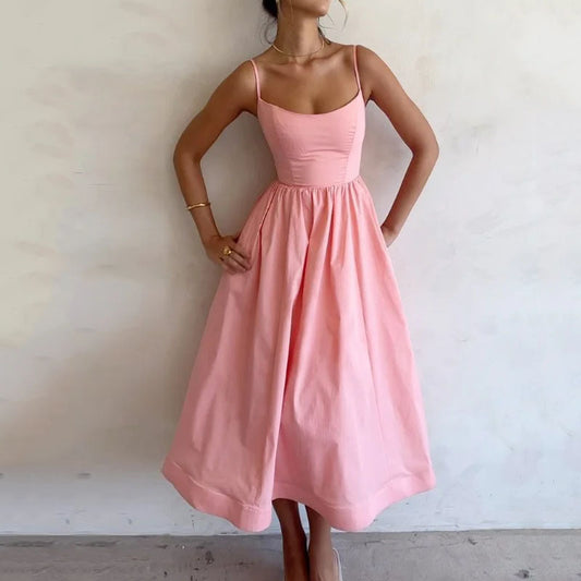 ROBE À BRETELLES UNIE AVEC IMPRIMÉ